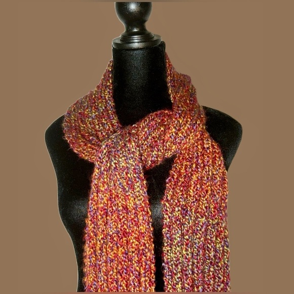 NEW Boutique Hand-Knitted Scarf with Tasseled Fringe, Multicolored - Picture 4 of 11